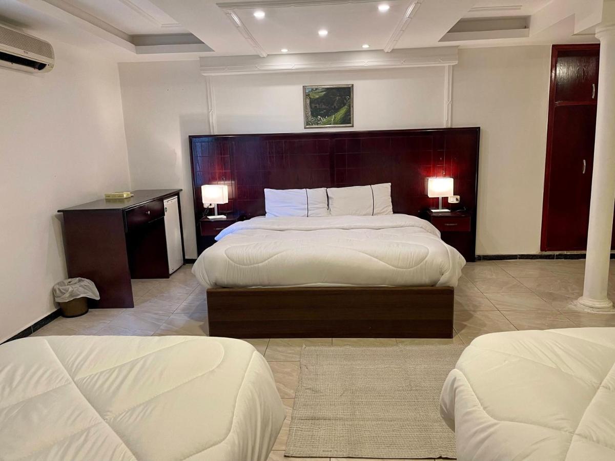 إربد Al Joude Hotel الغرفة الصورة